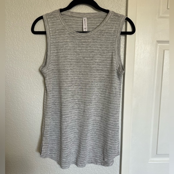 Athleta Breezy Striped Top in Grey - Picture 3 of 8